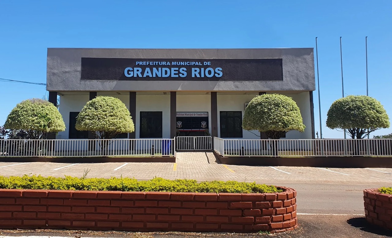 Fachada da Prefeitura de Grandes Rios