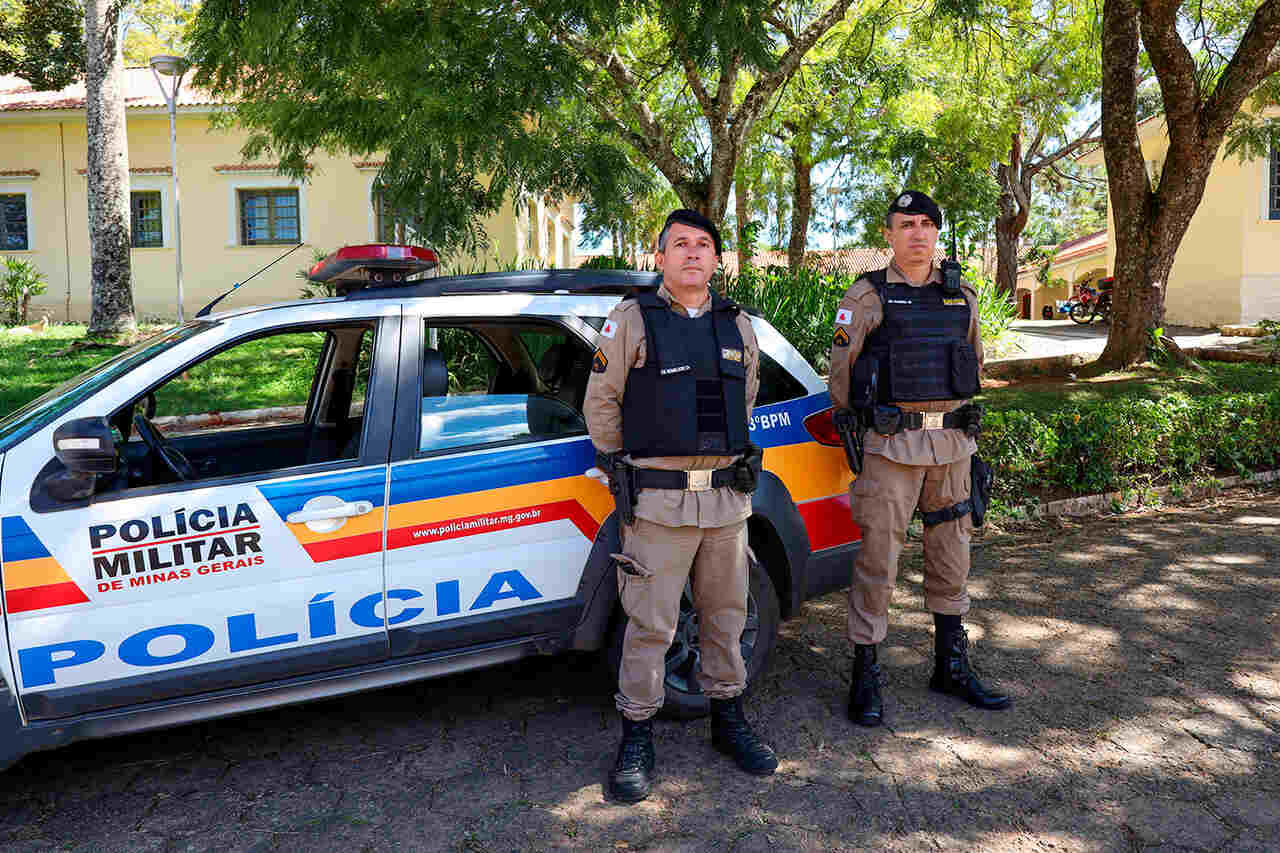 Policiais Militares de MG em serviço 