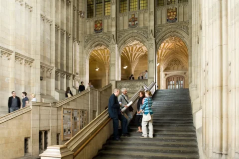 Estude na Europa! Universidade de Bristol abre inscrições para bolsas de mestrado